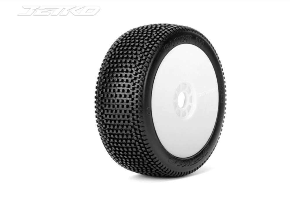Pneus Jetko Block In Super Soft 1/8 Buggy montés-collés sur jantes Revo blanches (2)